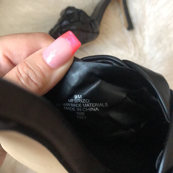 Marc Fisher Brizo Heeled Sandal Black MSRP $89 - Picture 4 of 15